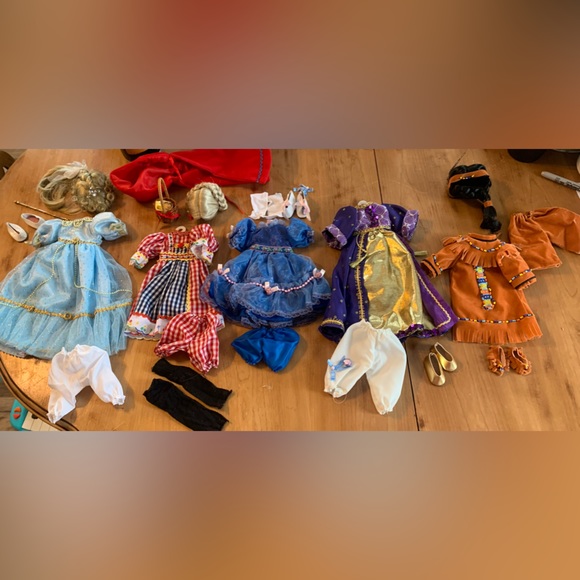 Paradise Galleries Porcelain Princess-for-a-Day Doll (vintage) - Picture 2 of 10